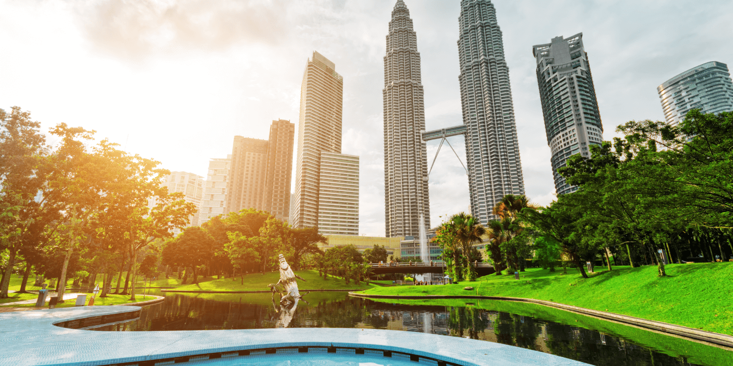 Commercial lawn service